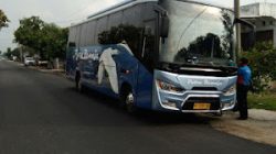 Bus Putra Remaja Medium Class Rute Belitang Jogjakarta
